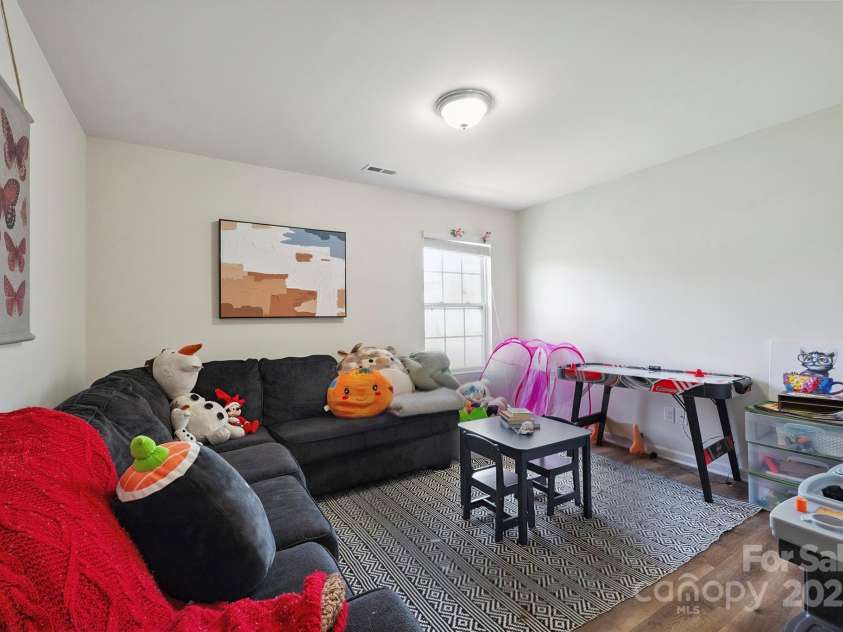 154 King William Drive, Mooresville, NC 28115.  MLS# CAR4273015, YatesRealty ID 23279. 