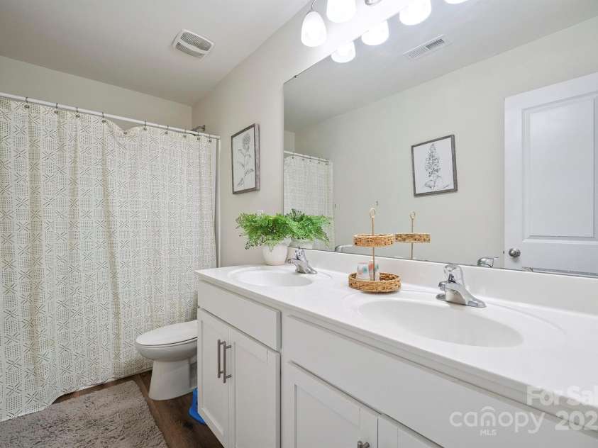 154 King William Drive, Mooresville, NC 28115.  MLS# CAR4273015, YatesRealty ID 23279. 