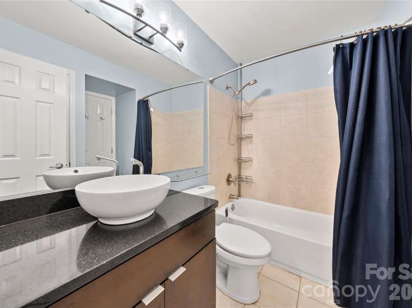 509 Graham Street, Charlotte, NC 28202.  MLS# CAR4333600, YatesRealty ID 2328. 