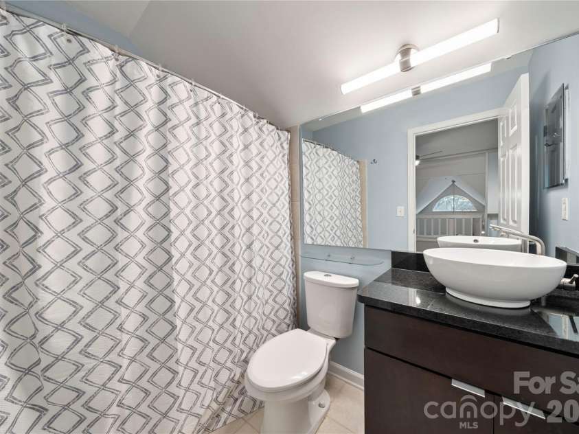 509 Graham Street, Charlotte, NC 28202.  MLS# CAR4333600, YatesRealty ID 2328. 