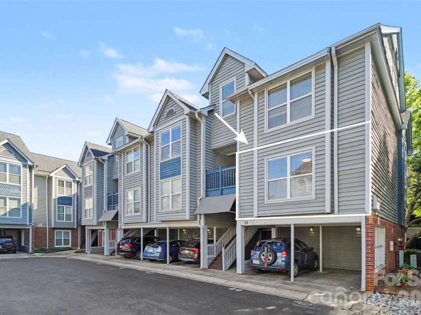 509 Graham Street, Charlotte, NC 28202.  MLS# CAR4376599, YatesRealty ID 2328. 