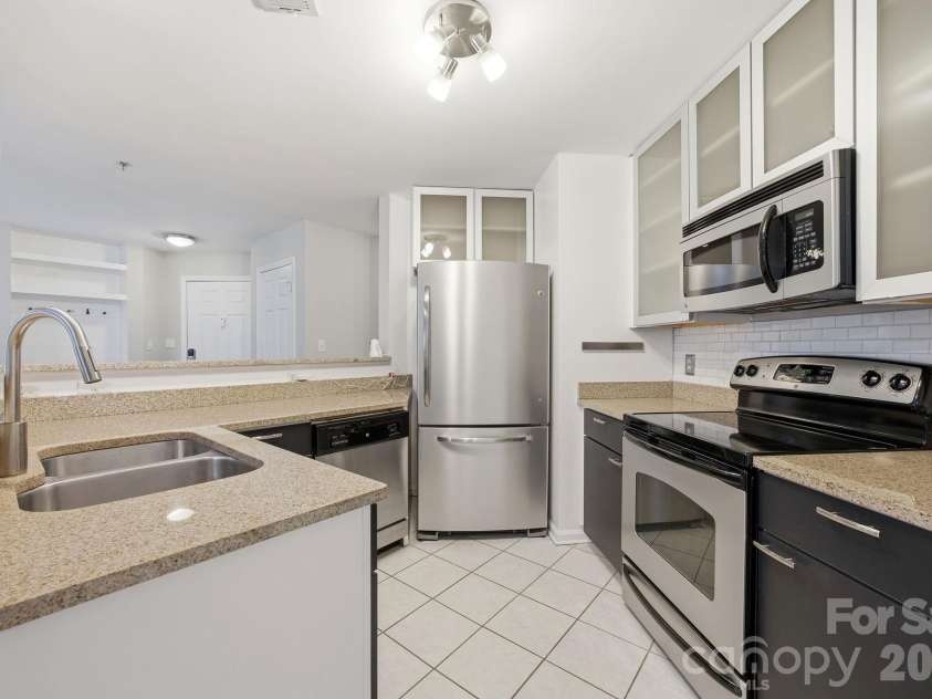 509 Graham Street, Charlotte, NC 28202.  MLS# CAR4384680, YatesRealty ID 2328. 
