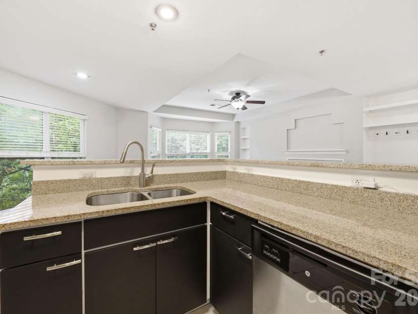 509 Graham Street, Charlotte, NC 28202.  MLS# CAR4384680, YatesRealty ID 2328. 