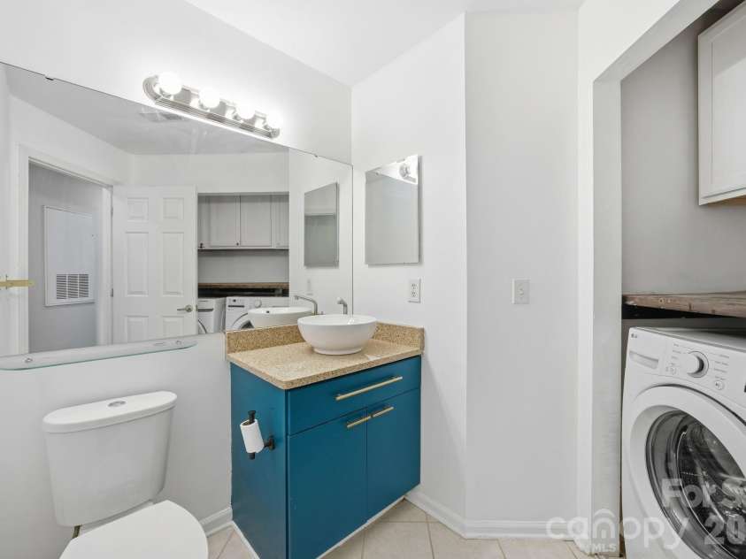 509 Graham Street, Charlotte, NC 28202.  MLS# CAR4384680, YatesRealty ID 2328. 