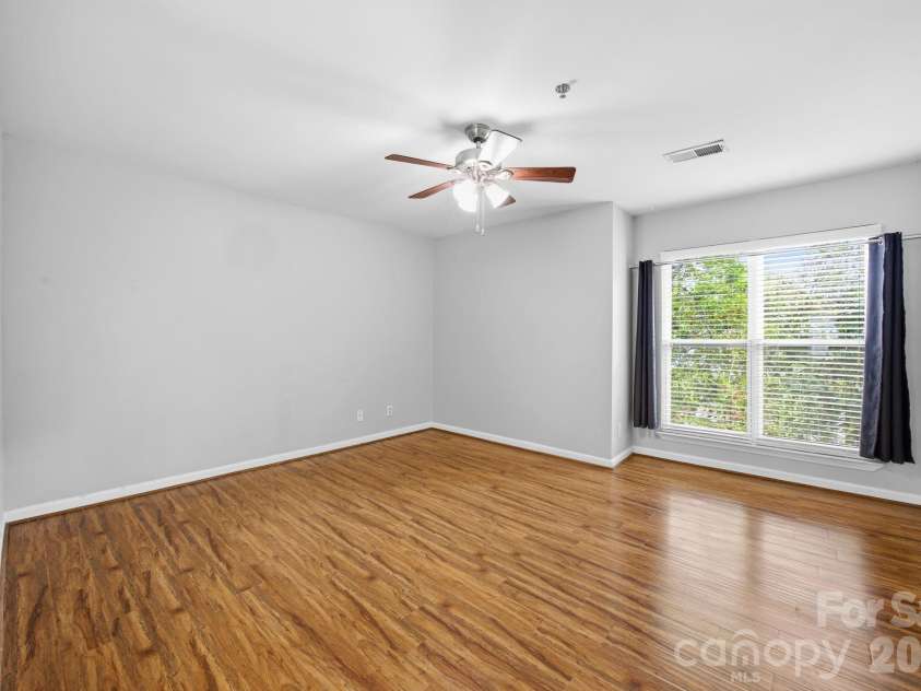 509 Graham Street, Charlotte, NC 28202.  MLS# CAR4384680, YatesRealty ID 2328. 