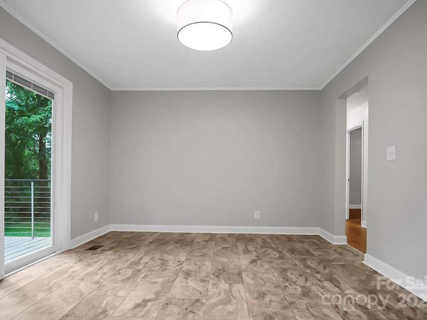 1538 Hilltop Drive, Shelby, NC 28150.  MLS# CAR4276339, YatesRealty ID 23281. Kitchen Dinning