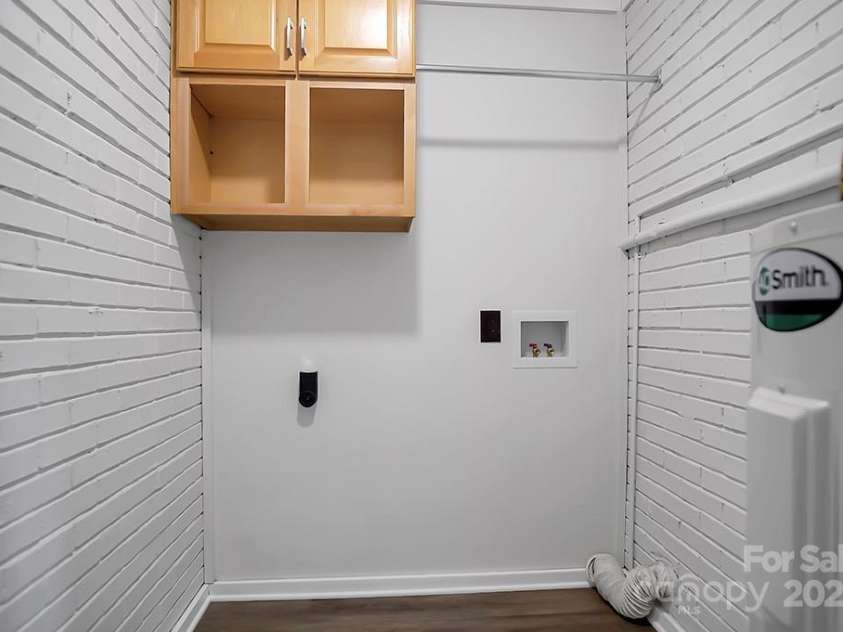 1538 Hilltop Drive, Shelby, NC 28150.  MLS# CAR4276339, YatesRealty ID 23281. Laundry