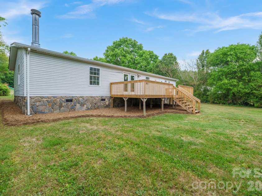 2780 Orangewood Lane, Newton, NC 28658.  MLS# CAR4380573, YatesRealty ID 23282. 