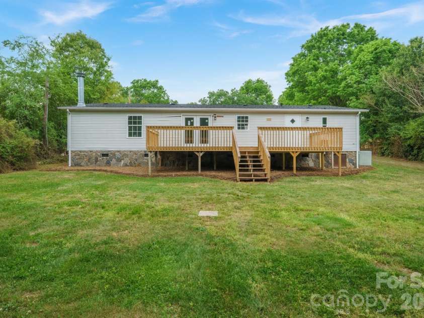 2780 Orangewood Lane, Newton, NC 28658.  MLS# CAR4380573, YatesRealty ID 23282. 