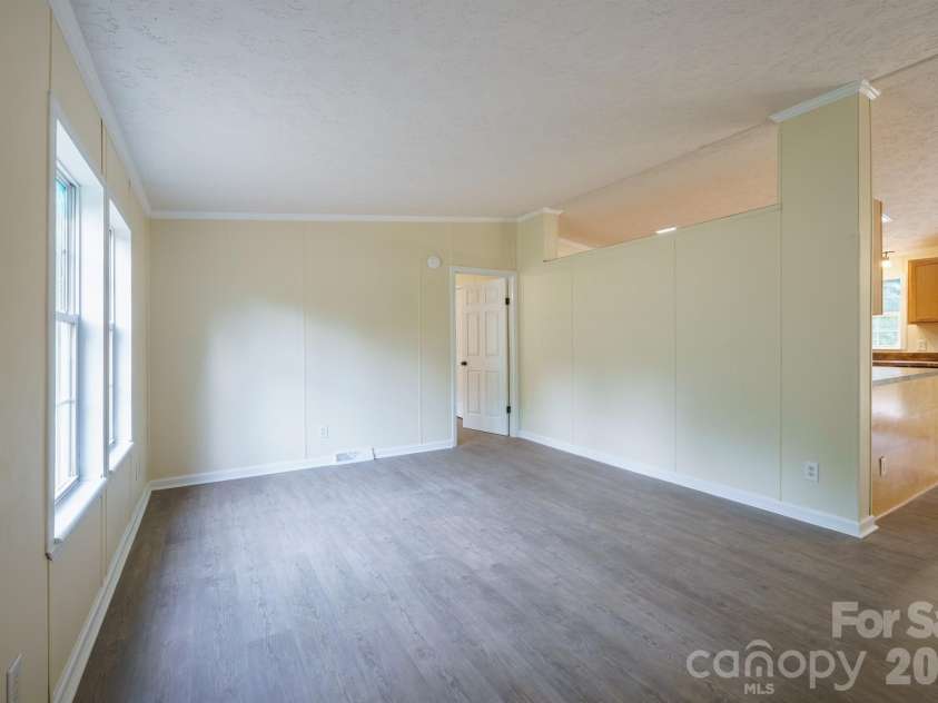 2780 Orangewood Lane, Newton, NC 28658.  MLS# CAR4380573, YatesRealty ID 23282. 