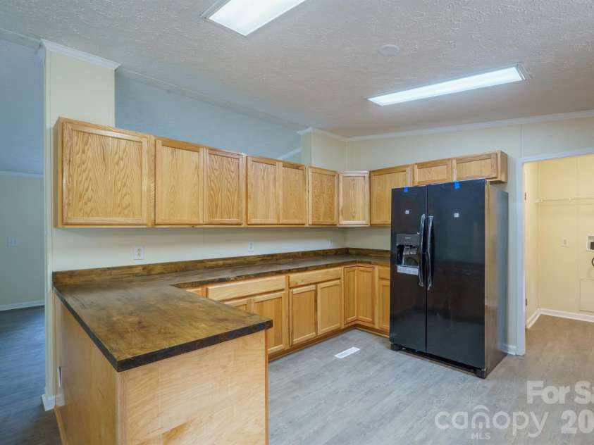 2780 Orangewood Lane, Newton, NC 28658.  MLS# CAR4380573, YatesRealty ID 23282. 