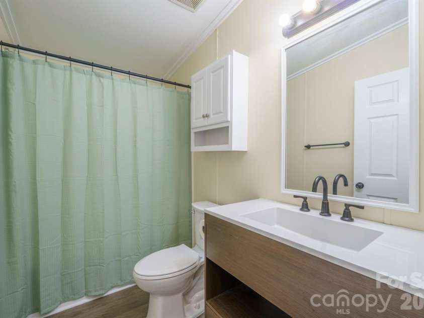 2780 Orangewood Lane, Newton, NC 28658.  MLS# CAR4380573, YatesRealty ID 23282. 