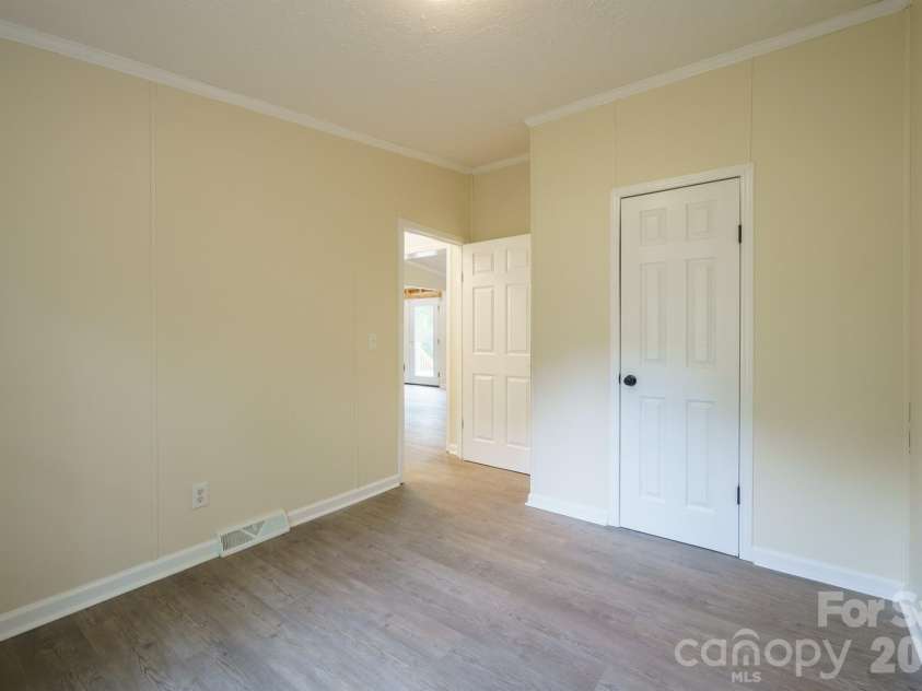 2780 Orangewood Lane, Newton, NC 28658.  MLS# CAR4380573, YatesRealty ID 23282. 