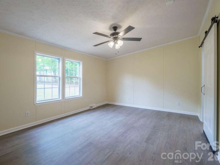 2780 Orangewood Lane, Newton, NC 28658.  MLS# CAR4380573, YatesRealty ID 23282. 