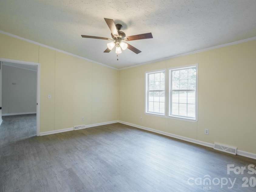 2780 Orangewood Lane, Newton, NC 28658.  MLS# CAR4380573, YatesRealty ID 23282. 