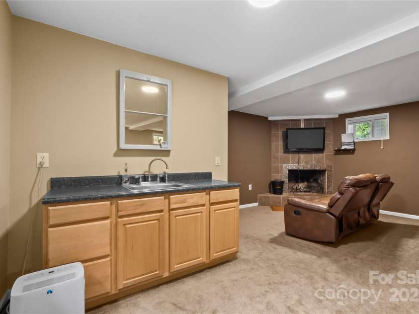 360 Lake Landing Drive, Salisbury, NC 28146.  MLS# CAR4271963, YatesRealty ID 23283. 