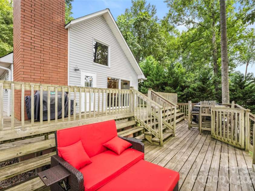 360 Lake Landing Drive, Salisbury, NC 28146.  MLS# CAR4271963, YatesRealty ID 23283. 