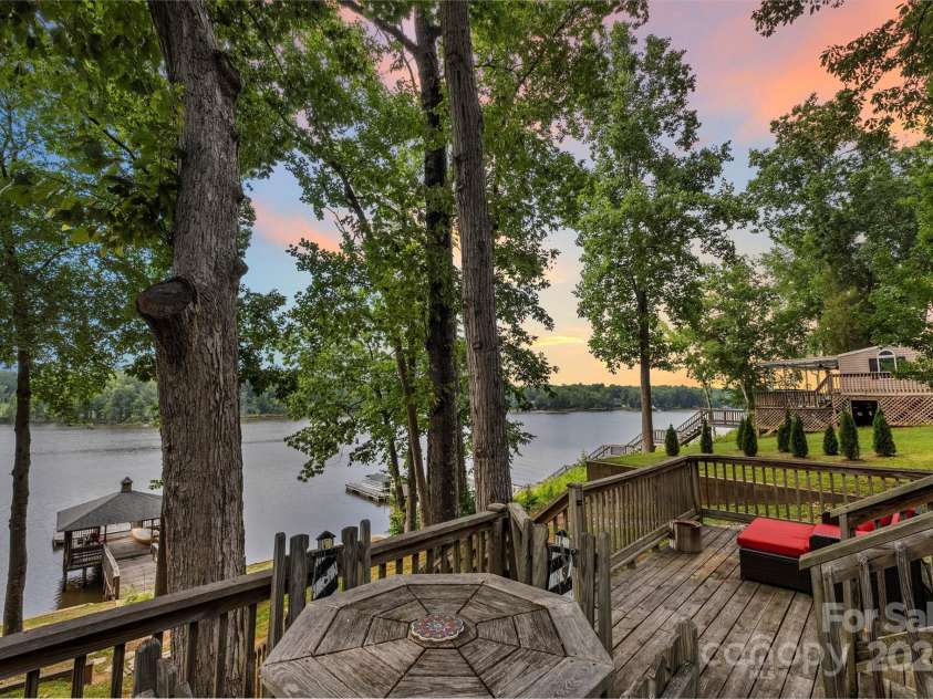 360 Lake Landing Drive, Salisbury, NC 28146.  MLS# CAR4271963, YatesRealty ID 23283. 