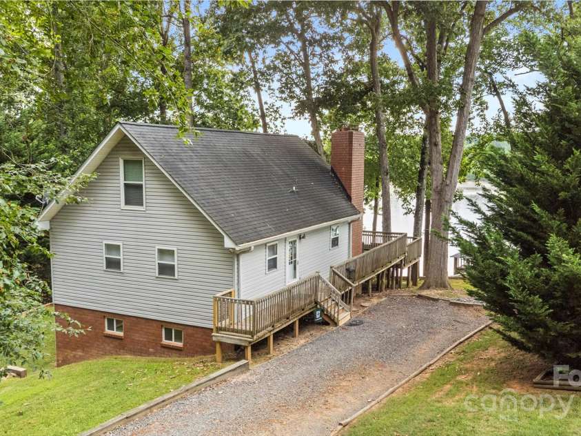360 Lake Landing Drive, Salisbury, NC 28146.  MLS# CAR4271963, YatesRealty ID 23283. 