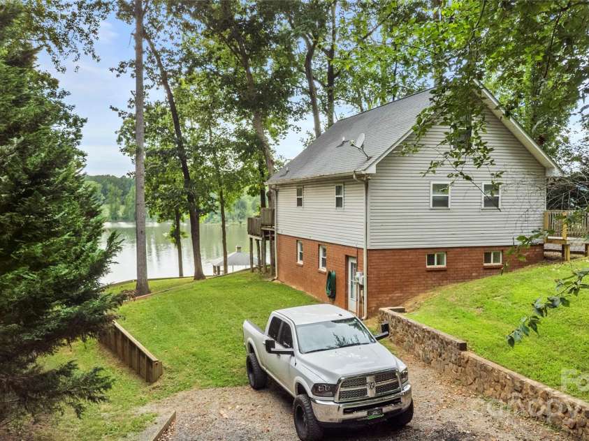 360 Lake Landing Drive, Salisbury, NC 28146.  MLS# CAR4271963, YatesRealty ID 23283. 