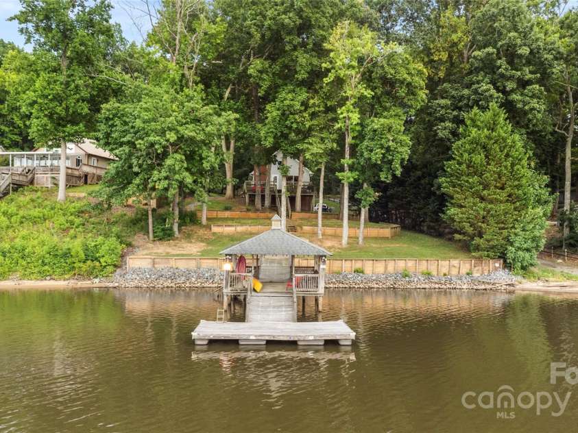 360 Lake Landing Drive, Salisbury, NC 28146.  MLS# CAR4271963, YatesRealty ID 23283. 