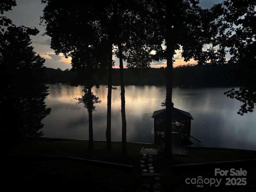 360 Lake Landing Drive, Salisbury, NC 28146.  MLS# CAR4271963, YatesRealty ID 23283. 