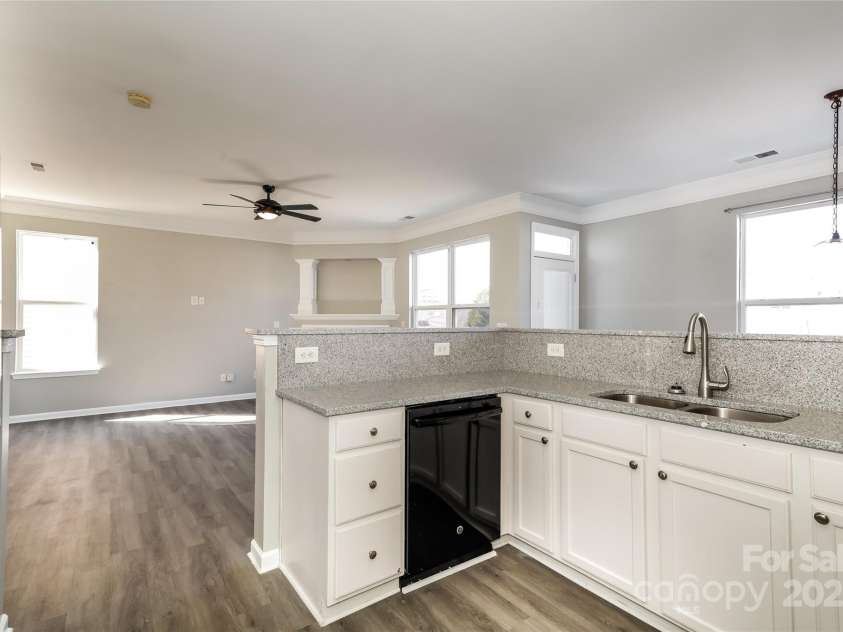 8351 Rolling Meadows Lane, Huntersville, NC 28078.  MLS# CAR4276878, YatesRealty ID 23284. 