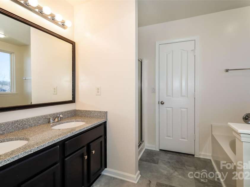 8351 Rolling Meadows Lane, Huntersville, NC 28078.  MLS# CAR4276878, YatesRealty ID 23284. 