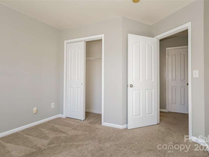 8351 Rolling Meadows Lane, Huntersville, NC 28078.  MLS# CAR4276878, YatesRealty ID 23284. 