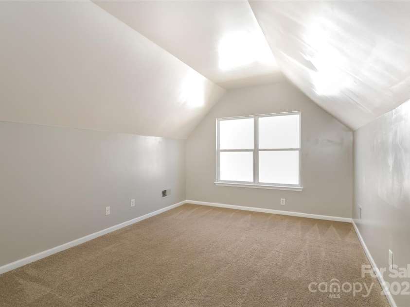 8351 Rolling Meadows Lane, Huntersville, NC 28078.  MLS# CAR4276878, YatesRealty ID 23284. 