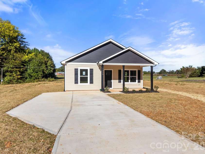 1994 Modern Estates Road, Lincolnton, NC 28092.  MLS# CAR4380956, YatesRealty ID 23285. 