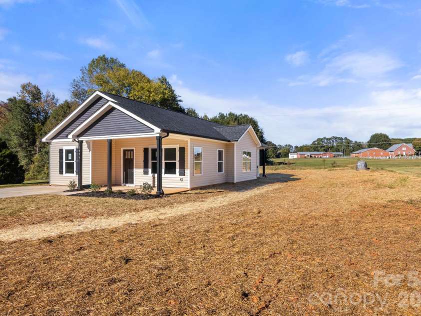 1994 Modern Estates Road, Lincolnton, NC 28092.  MLS# CAR4380956, YatesRealty ID 23285. 