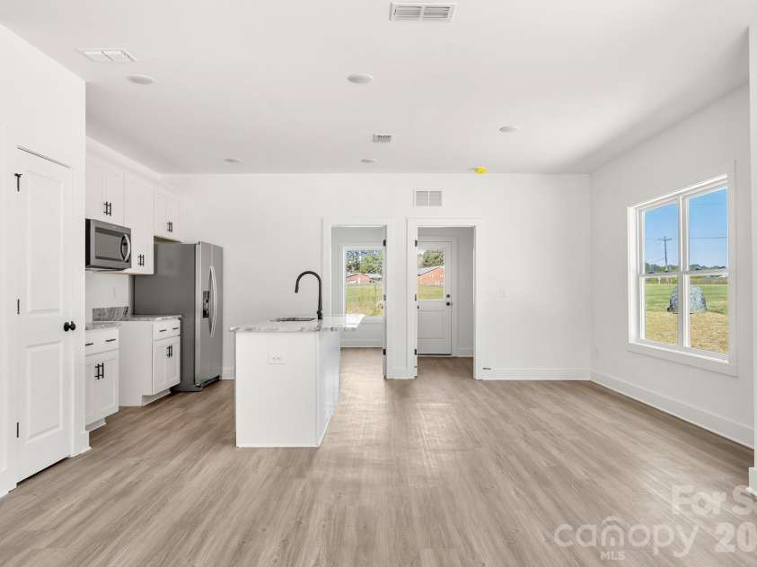 1994 Modern Estates Road, Lincolnton, NC 28092.  MLS# CAR4380956, YatesRealty ID 23285. 