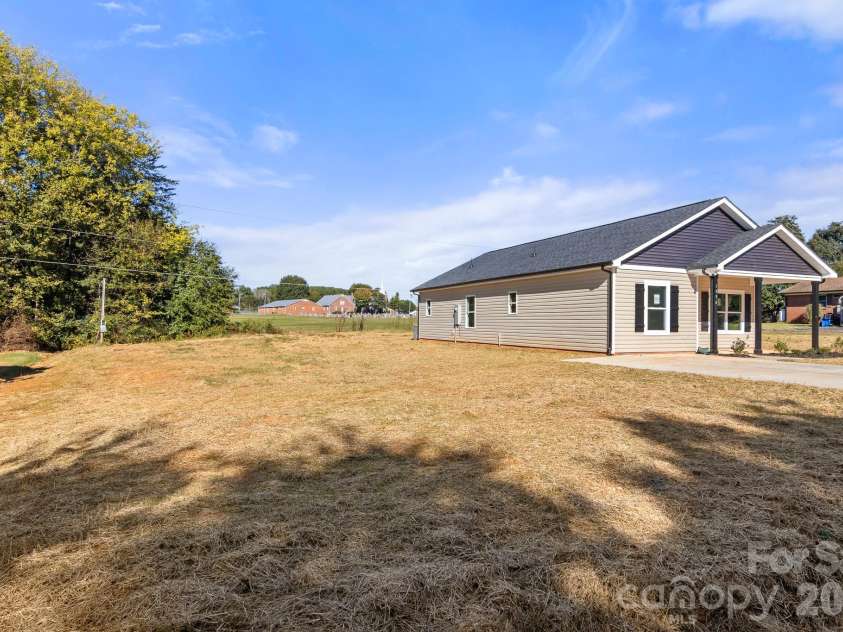 1994 Modern Estates Road, Lincolnton, NC 28092.  MLS# CAR4380956, YatesRealty ID 23285. 