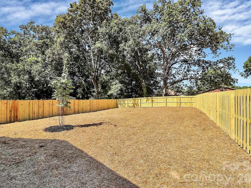 1994 Modern Estates Road, Lincolnton, NC 28092.  MLS# CAR4380956, YatesRealty ID 23285. Photos are REPRESENTATION ONLY