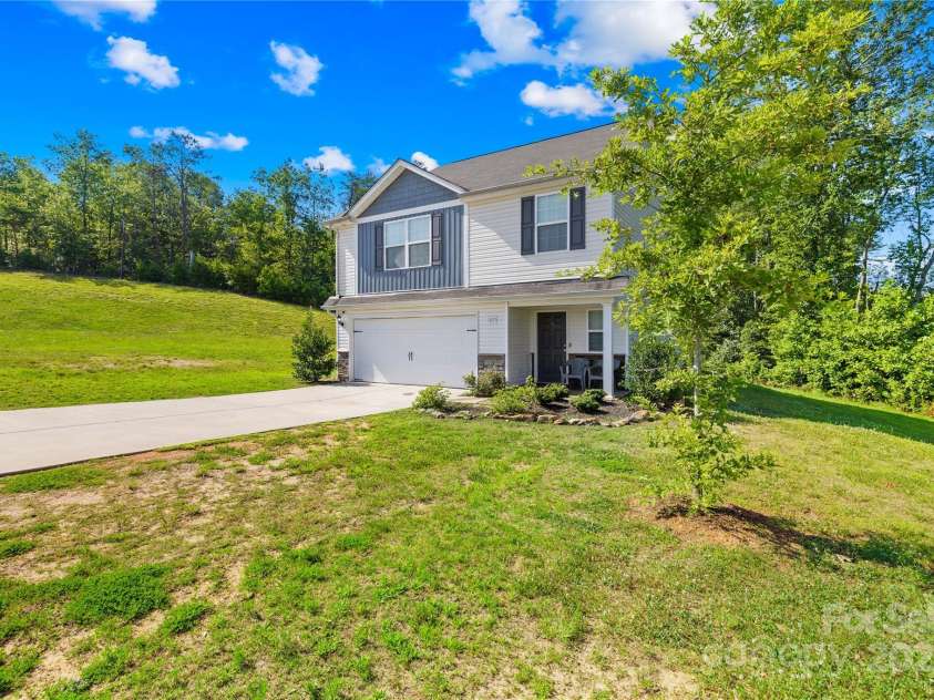 107 Frank Burns Way, Kings Mountain, NC 28086.  MLS# CAR4276365, YatesRealty ID 23286. 