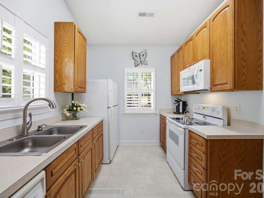 114 Par Place, Mooresville, NC 28115.  MLS# CAR4377850, YatesRealty ID 23286. 
