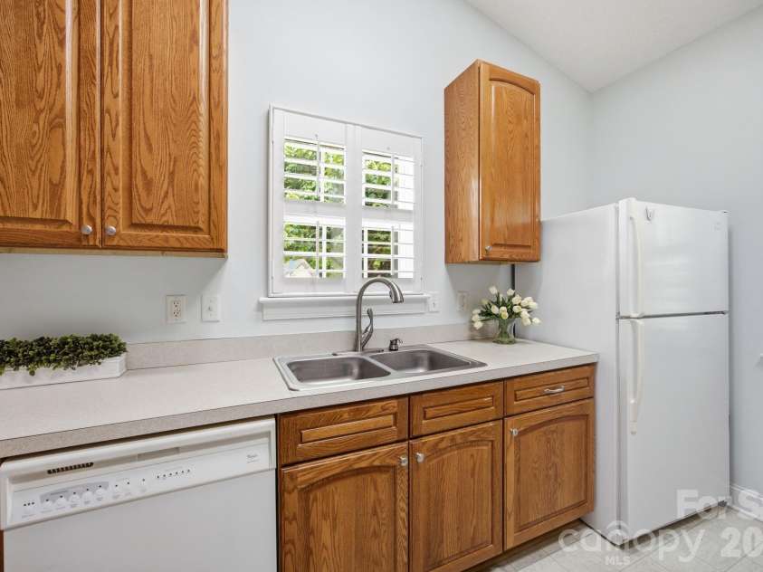 114 Par Place, Mooresville, NC 28115.  MLS# CAR4377850, YatesRealty ID 23286. 
