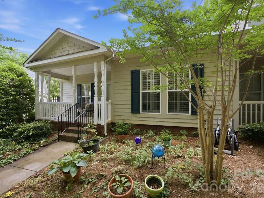 114 Par Place, Mooresville, NC 28115.  MLS# CAR4377850, YatesRealty ID 23286. 