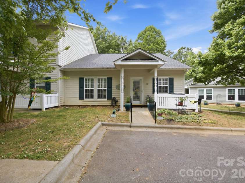 114 Par Place, Mooresville, NC 28115.  MLS# CAR4377850, YatesRealty ID 23286. 