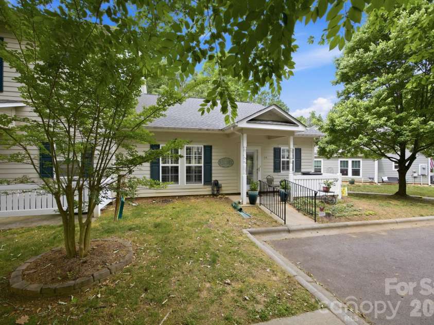114 Par Place, Mooresville, NC 28115.  MLS# CAR4377850, YatesRealty ID 23286. 
