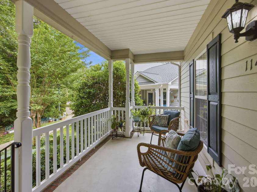 114 Par Place, Mooresville, NC 28115.  MLS# CAR4377850, YatesRealty ID 23286. Front  porch