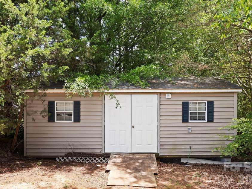 1720 Grove Tree Lane, Clover, SC 29710.  MLS# CAR4381748, YatesRealty ID 23288. 