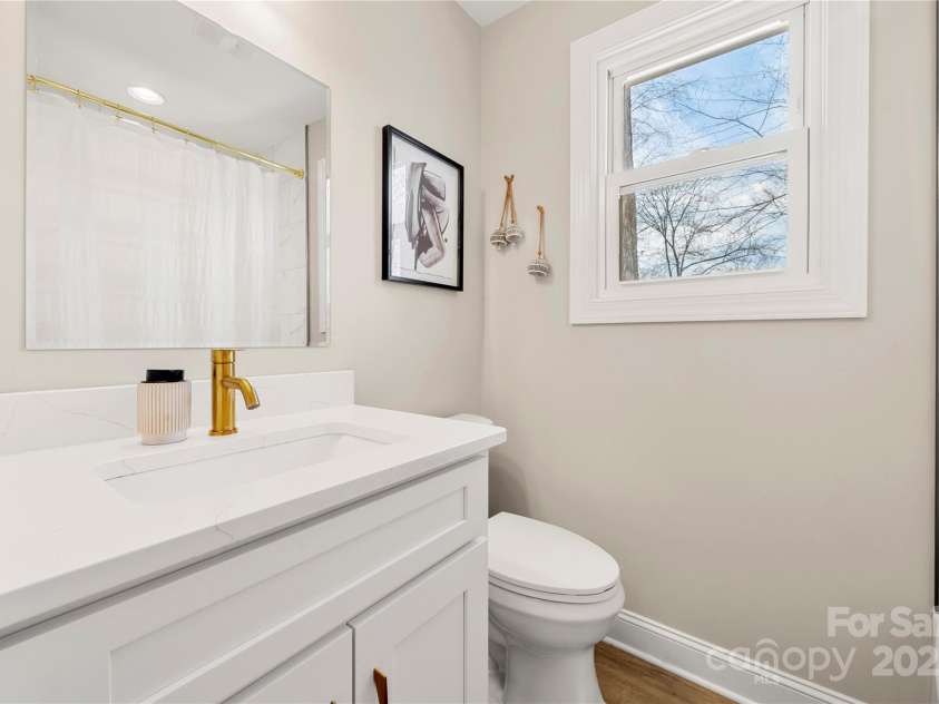 4820 Valley Stream Road, Charlotte, NC 28209.  MLS# CAR4232829, YatesRealty ID 23288. 