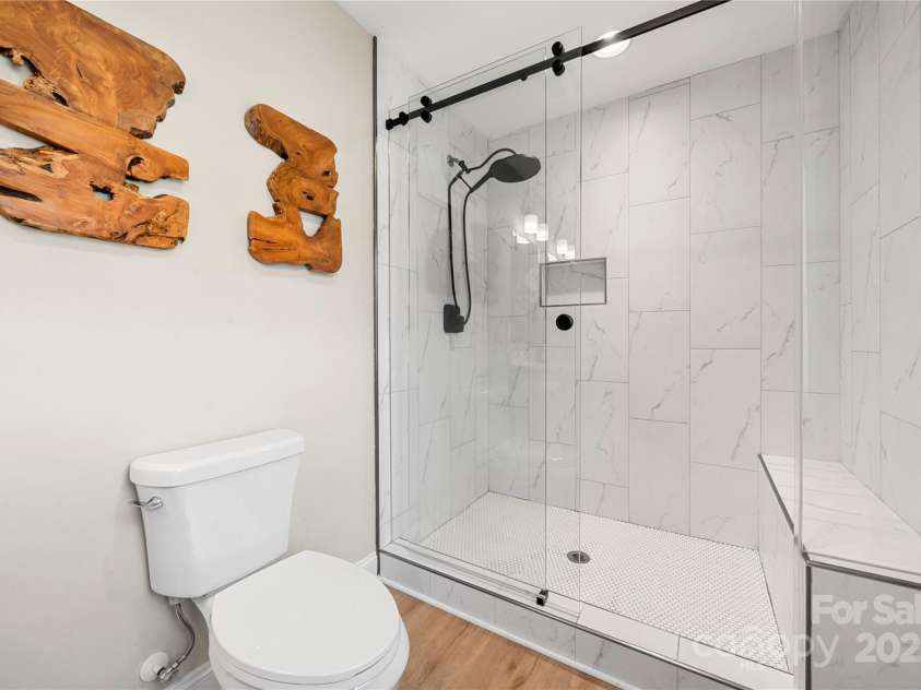 4820 Valley Stream Road, Charlotte, NC 28209.  MLS# CAR4232829, YatesRealty ID 23288. 