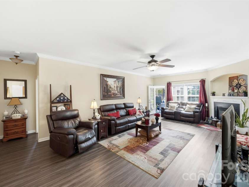 40 Ashton Bluff Circle, Mount Holly, NC 28120.  MLS# CAR4382468, YatesRealty ID 23289. 