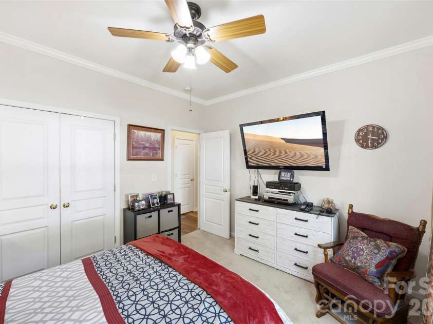 40 Ashton Bluff Circle, Mount Holly, NC 28120.  MLS# CAR4382468, YatesRealty ID 23289. 