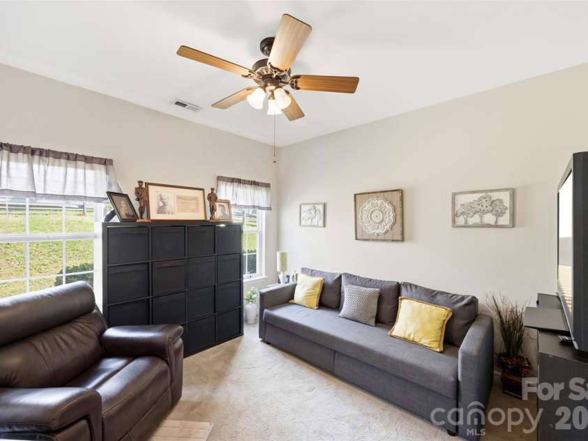 40 Ashton Bluff Circle, Mount Holly, NC 28120.  MLS# CAR4382468, YatesRealty ID 23289. 