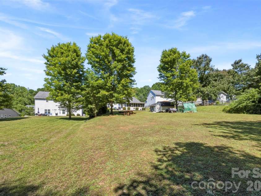 40 Ashton Bluff Circle, Mount Holly, NC 28120.  MLS# CAR4382468, YatesRealty ID 23289. 