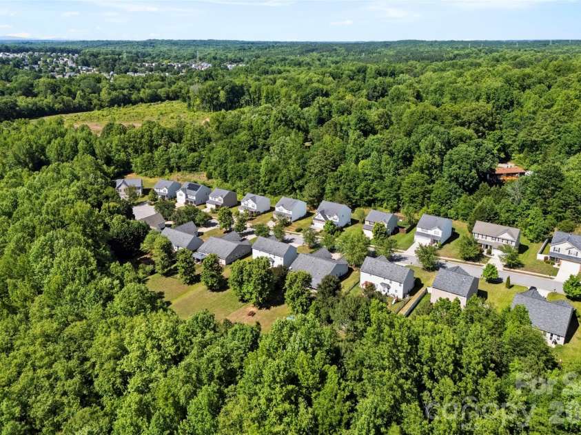 40 Ashton Bluff Circle, Mount Holly, NC 28120.  MLS# CAR4382468, YatesRealty ID 23289. 